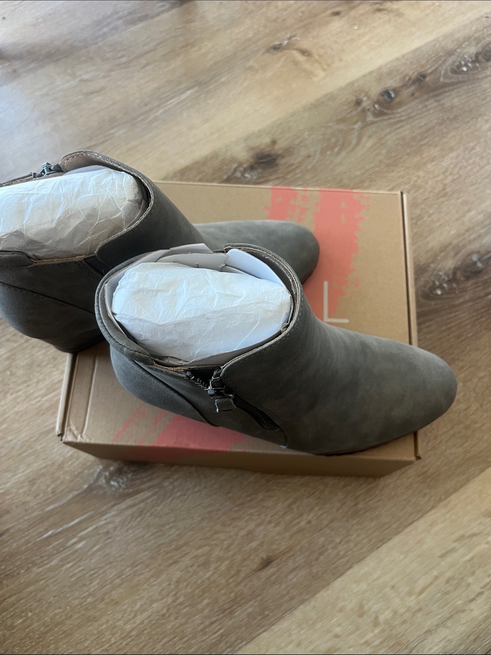 SOUL Naturalizer Gray Suede Ankle Booties - Picture 9 of 9